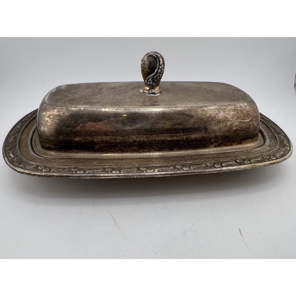 Vintage Meriden B. Company Tableware Antique Silver-Plated Butter Dish With Lid - Picture 4 of 9